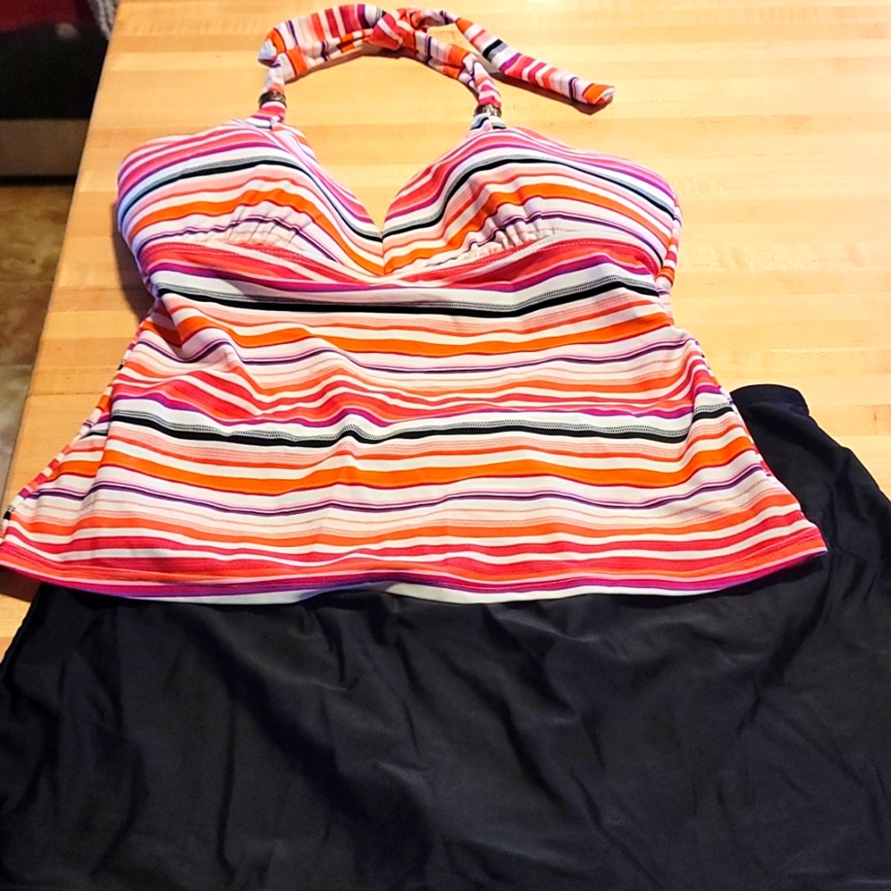 Like new - Croft & Barrow Women's Tankini size 14